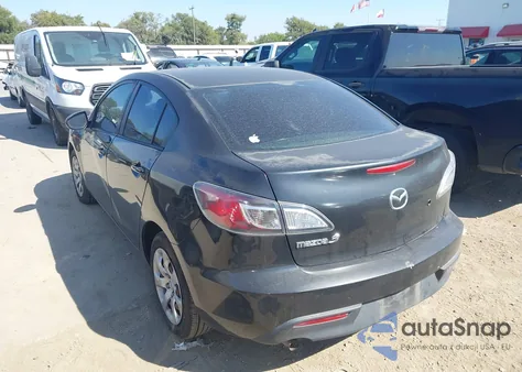 2011 Mazda Mazda3 I Sport z USA, uszkodzony, nr VIN JM1BL1UF0B1366171